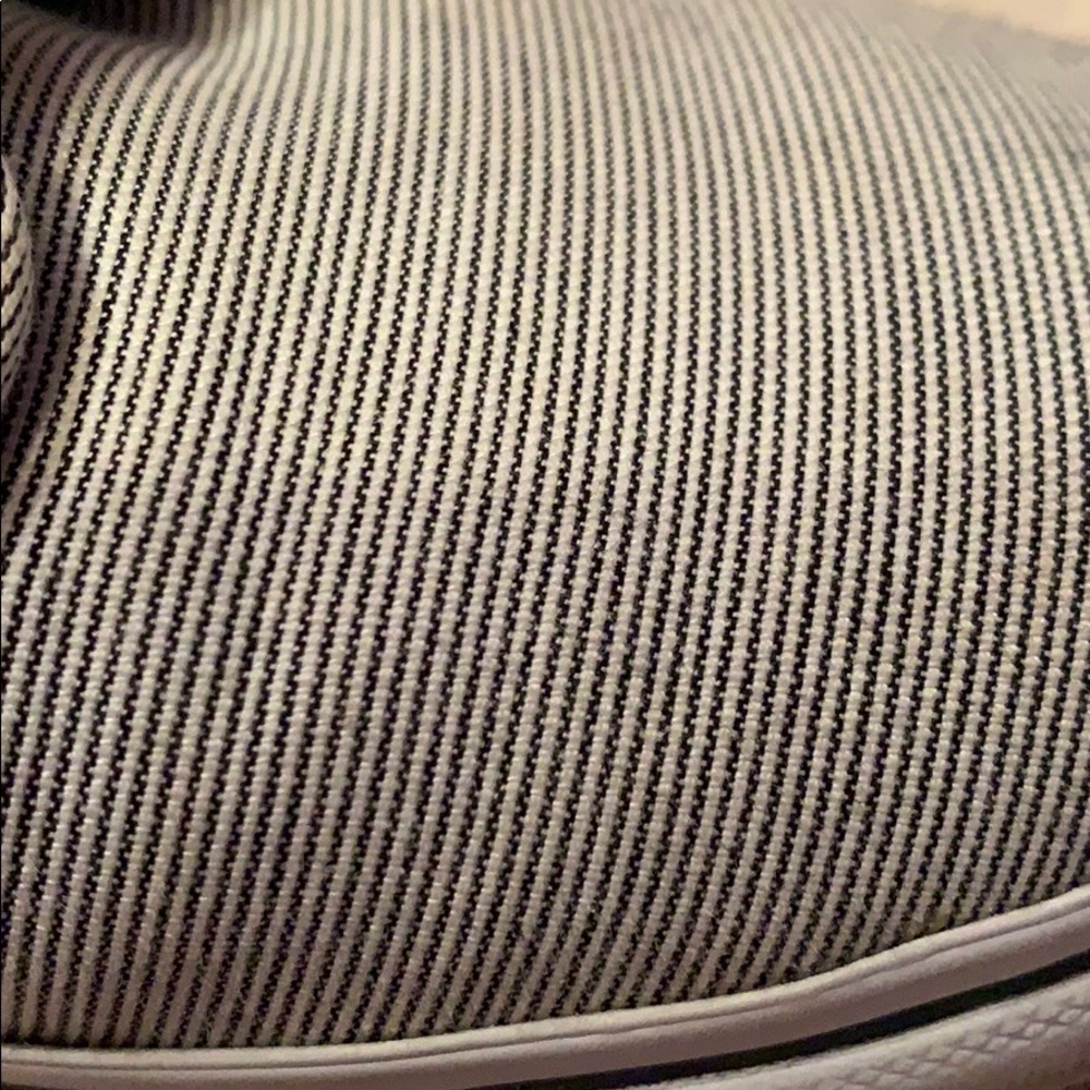 Vans - Picture 3 of 3